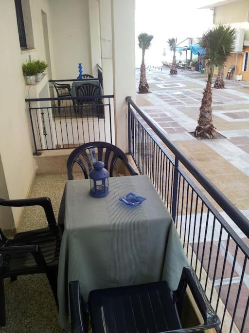 Cozy Seaside Apartment Loutraki 외부 사진
