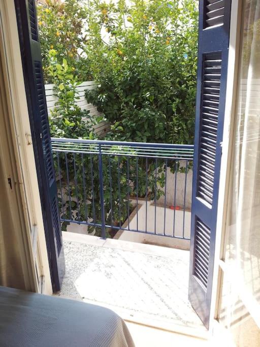 Cozy Seaside Apartment Loutraki 외부 사진