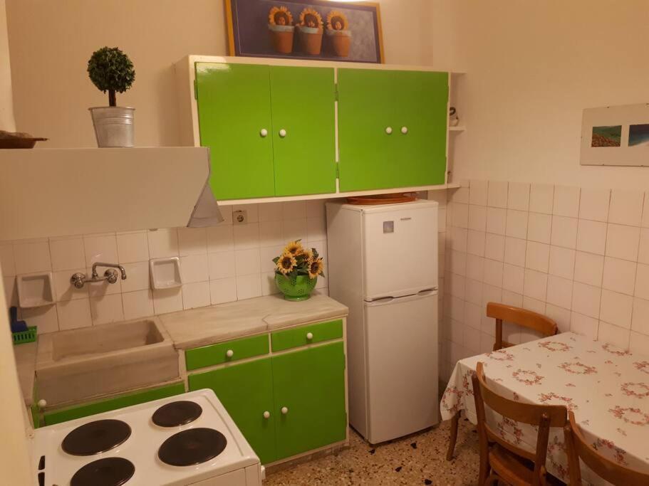 Cozy Seaside Apartment Loutraki 외부 사진