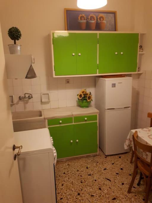 Cozy Seaside Apartment Loutraki 외부 사진